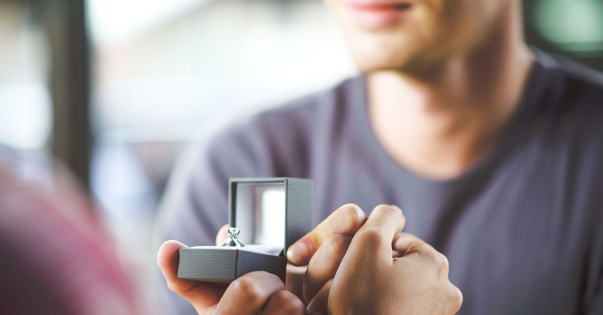 How to save on engagement rings